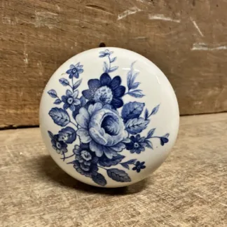 Securit ceramic door knobs white/blue flowers