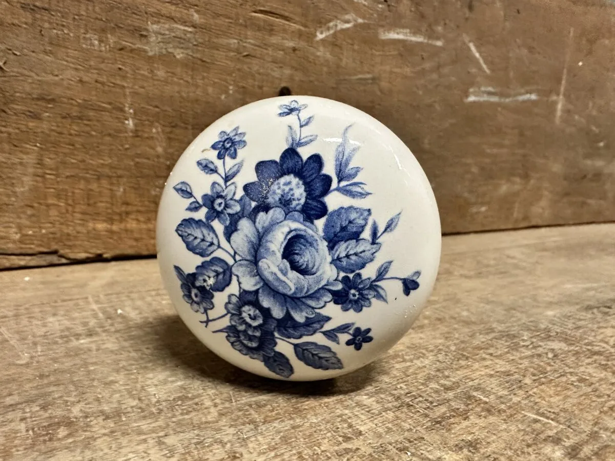 Securit ceramic door knobs white/blue flowers